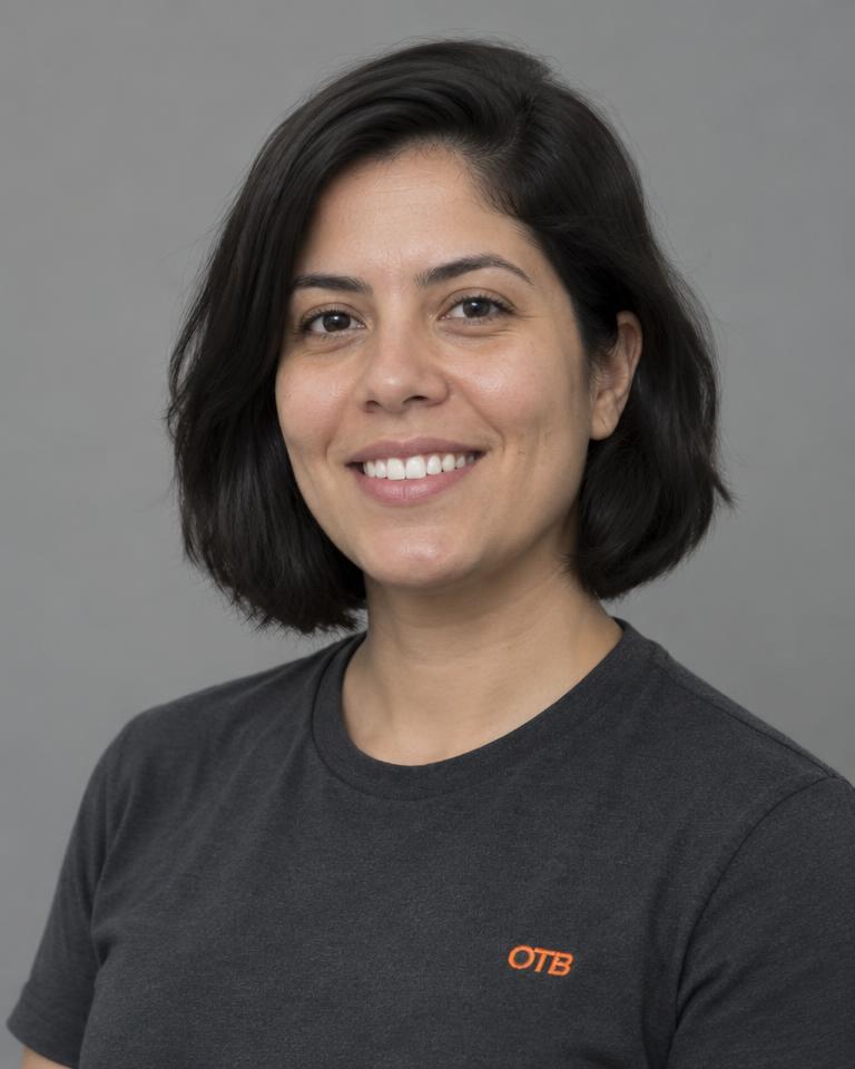 Retrato de Aline Portalva, Gerente de Contas do Grupo OTB