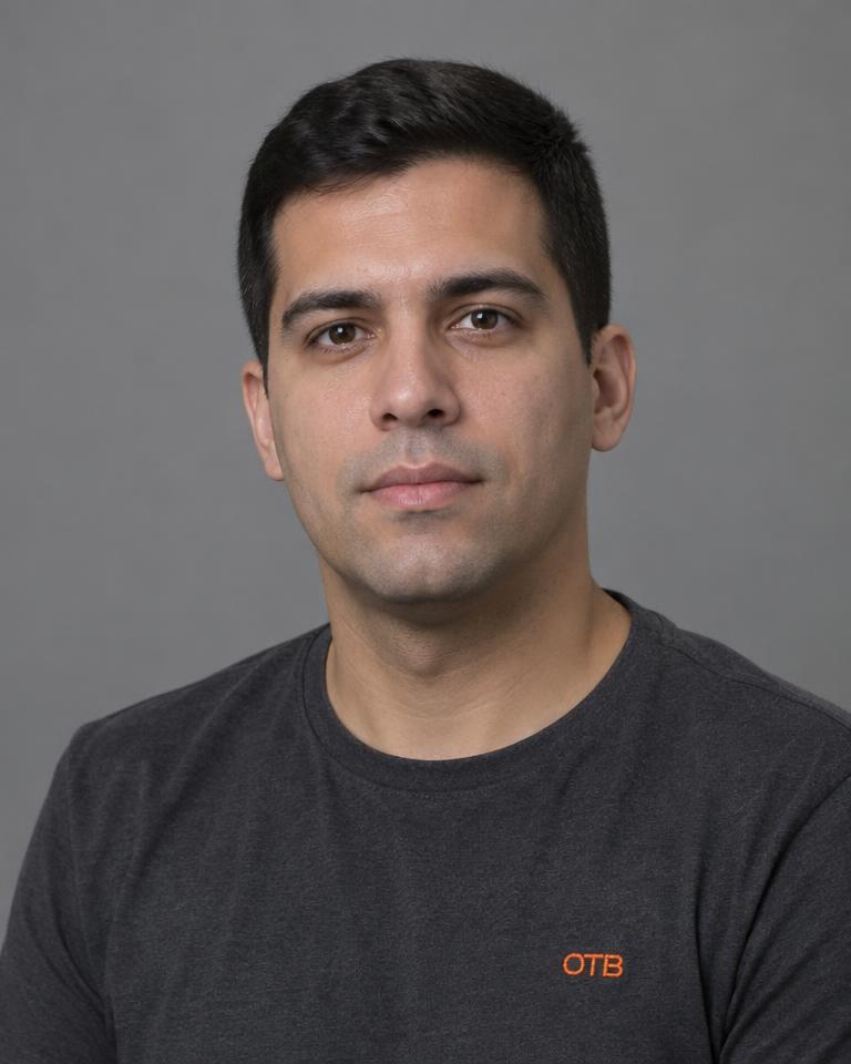 Retrato de Henrique Valdrino, Analista Jurídico do Grupo OTB